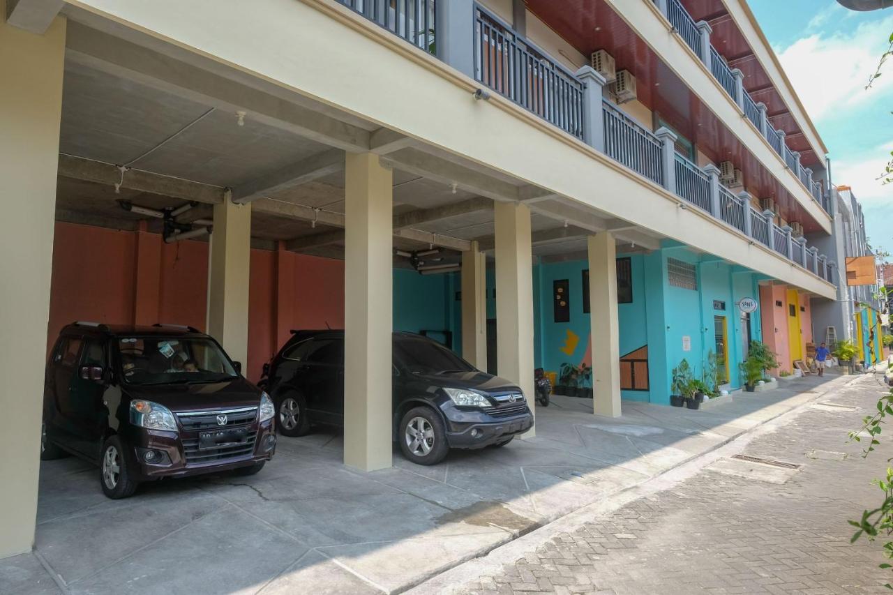 Sans Hotel Kumbang Yogyakarta By Reddoorz Dış mekan fotoğraf