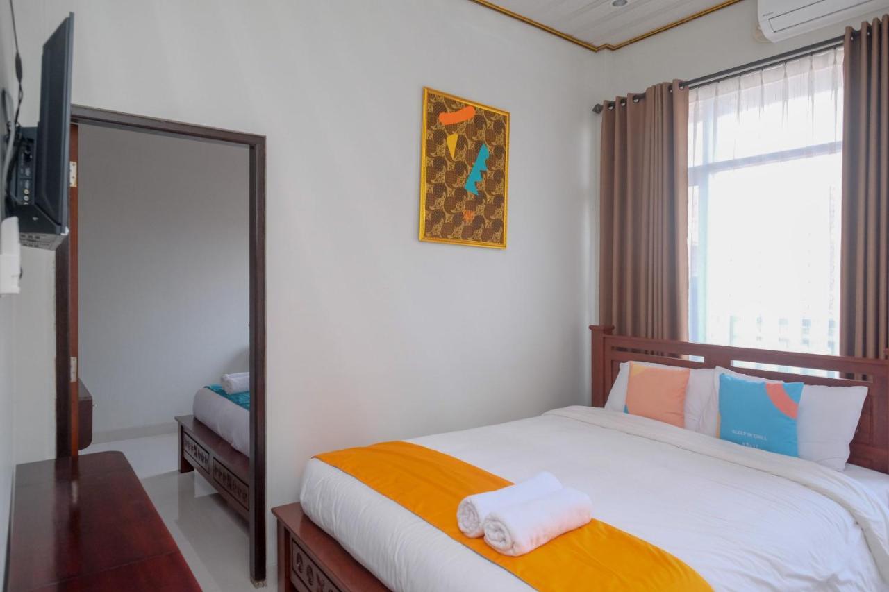 Sans Hotel Kumbang Yogyakarta By Reddoorz Dış mekan fotoğraf