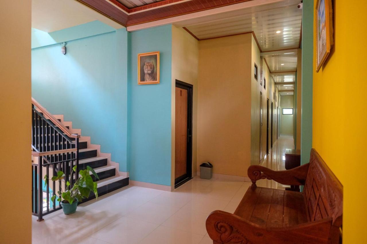 Sans Hotel Kumbang Yogyakarta By Reddoorz Dış mekan fotoğraf