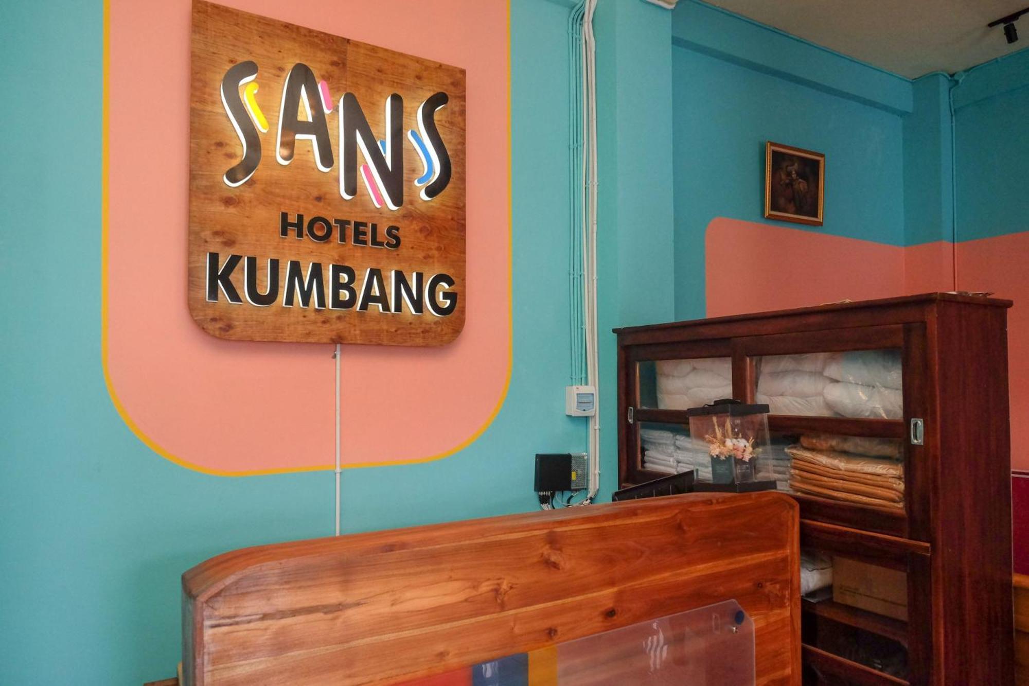 Sans Hotel Kumbang Yogyakarta By Reddoorz Dış mekan fotoğraf